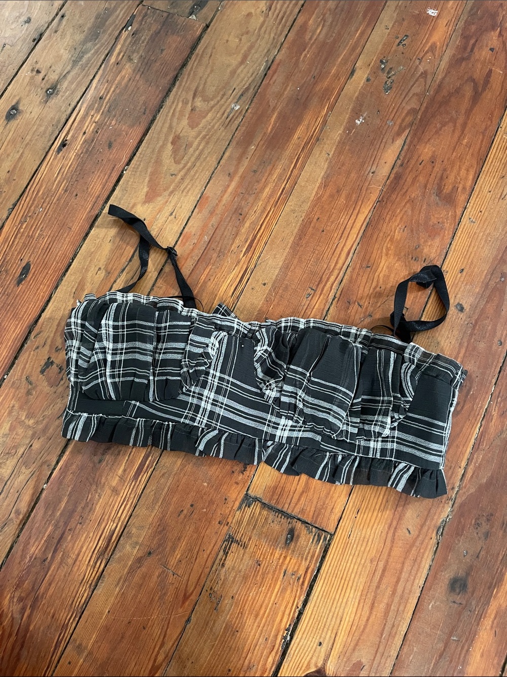 Super down Black & White Plaid Ruffle Top